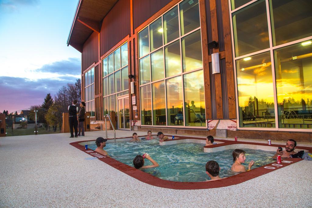 Elkhorn Resort, Spa, And Conference Centre Wasagaming Eksteriør bilde