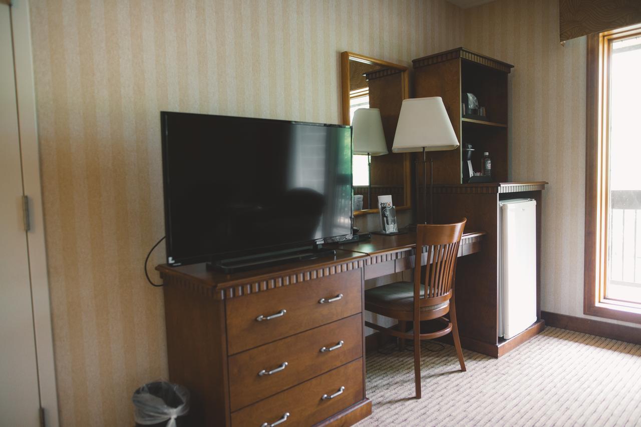 Elkhorn Resort, Spa, And Conference Centre Wasagaming Eksteriør bilde
