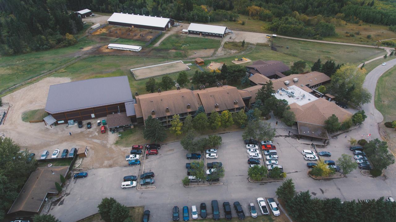 Elkhorn Resort, Spa, And Conference Centre Wasagaming Eksteriør bilde