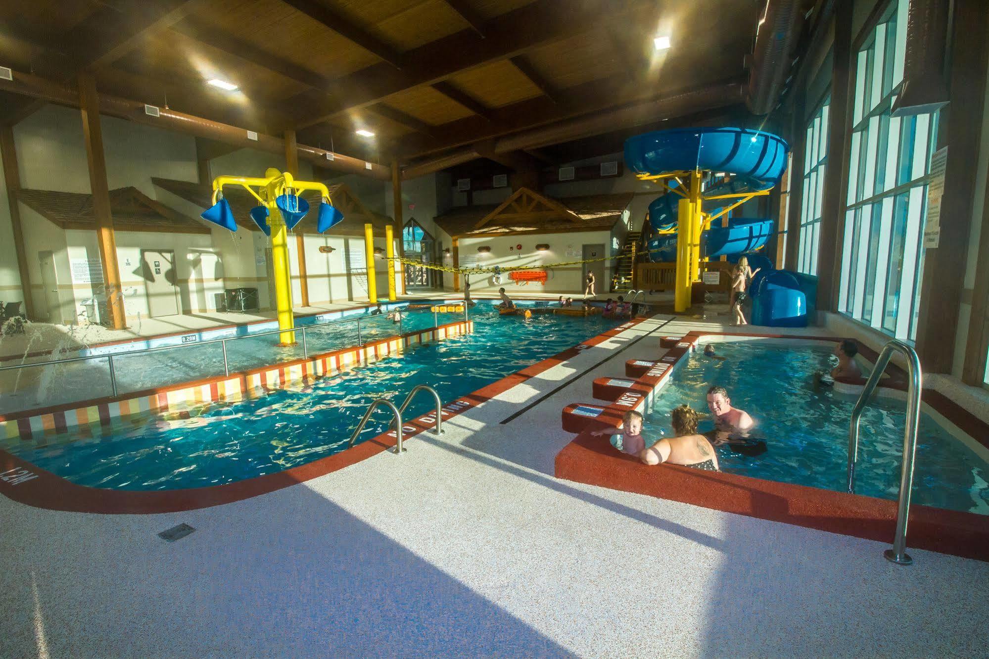 Elkhorn Resort, Spa, And Conference Centre Wasagaming Eksteriør bilde
