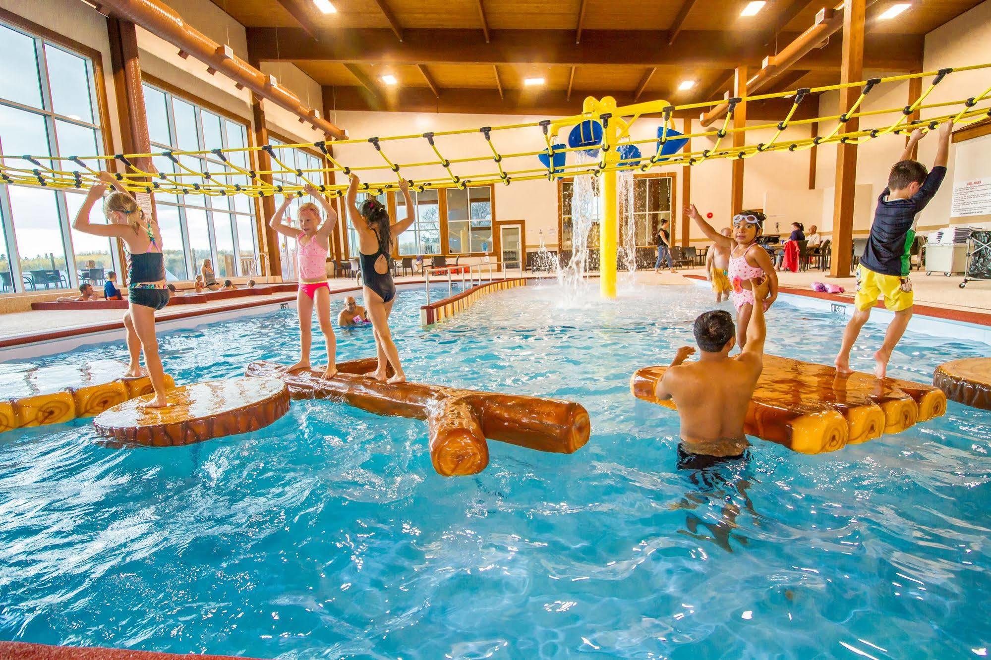 Elkhorn Resort, Spa, And Conference Centre Wasagaming Eksteriør bilde